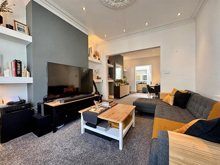2 Bedroom Maisonette For Sale In St Judes, Plymouth, PL4
