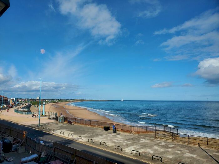 2 Bedroom Flat To Rent In Promenade, Whitley Bay, NE26