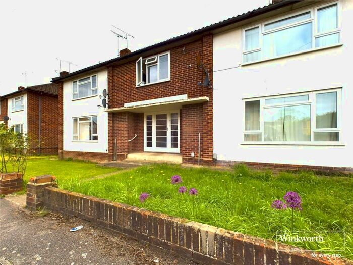 2 Bedroom Apartment To Rent In Send Road, Caversham, Reading, Berkshire, RG4