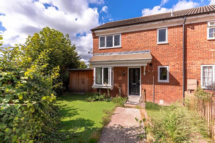 1 Bedroom End Of Terrace House For Sale In Ashton Gardens, Huntingdon, Cambridgeshire, PE29