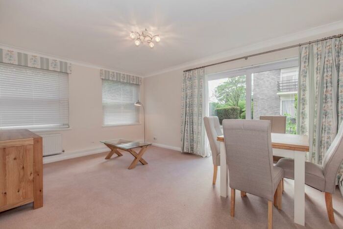 2 Bedroom Apartment To Rent In Park Close, Oxford, OX2