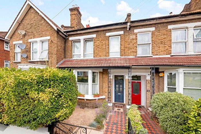 2 Bedroom Flat For Sale In George Lane, Lewisham, London, SE13