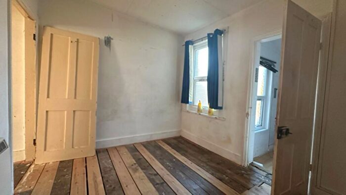 2 Bedroom Terraced House For Sale In Palmerston Road, Croydon, Surrey, CR0