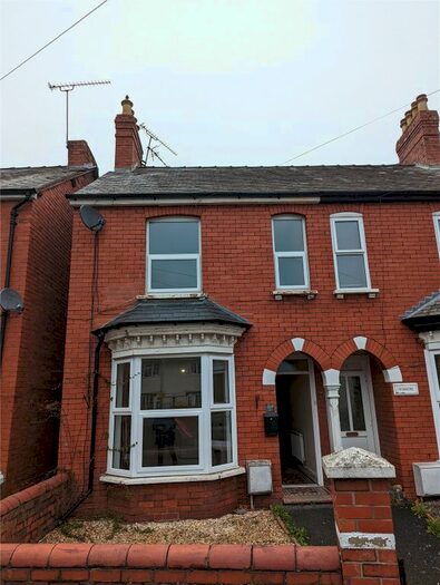 2 Bedroom Semi-Detached House To Rent In Ferrers Road, Oswestry, Shropshire, SY11