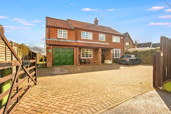 4 Bedroom Detached House For Sale In Wendling Road, Longham, NR19