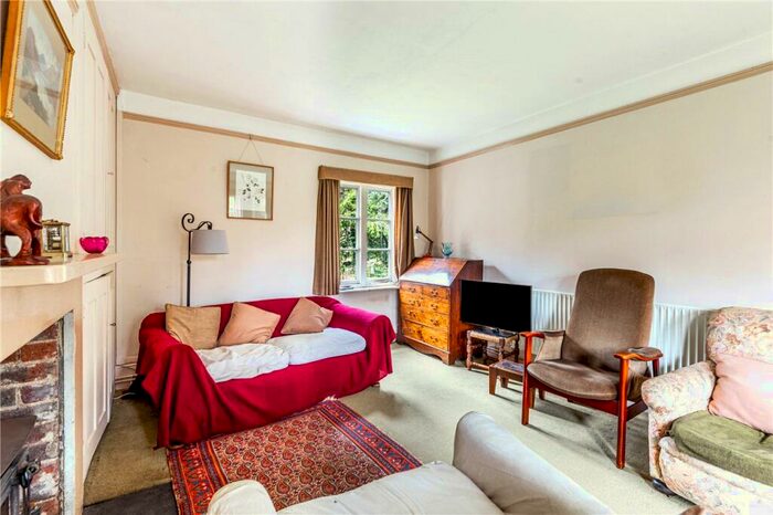 3 Bedroom Detached House For Sale In Woodcock Hill, Berkhamsted, Hertfordshire, HP4