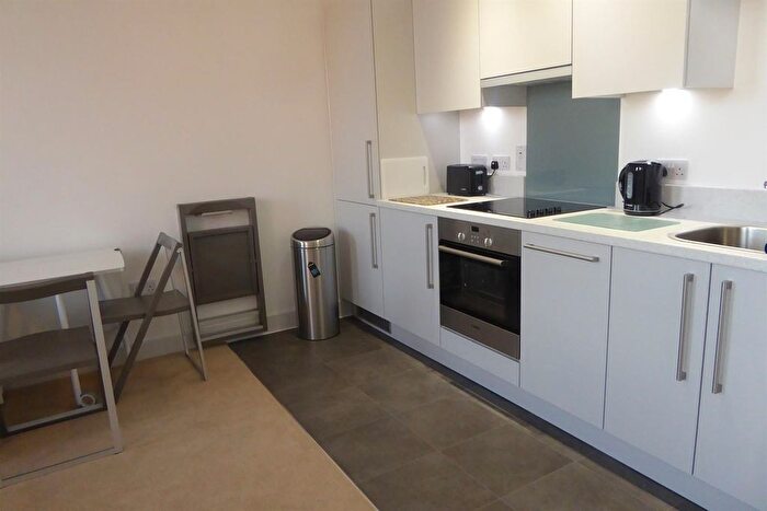 1 Bedroom Flat To Rent In East Street, Reading, RG1