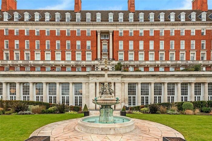 4 Bedroom Flat To Rent In Richmond Hill, Richmond, Surrey, TW10