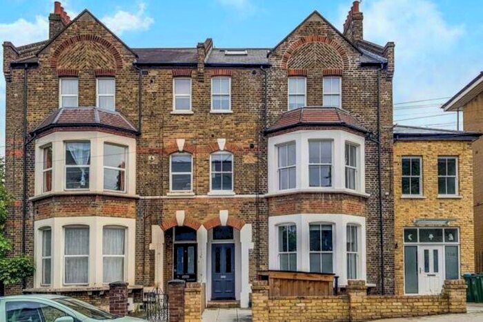 2 Bedroom Flat To Rent In Eglinton Hill, Shooters Hill, London, SE18