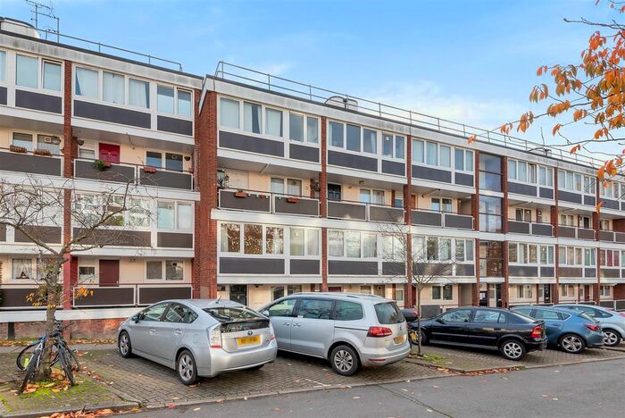 4 Bedroom Flat To Rent In Sherfield Gardens, London, SW15