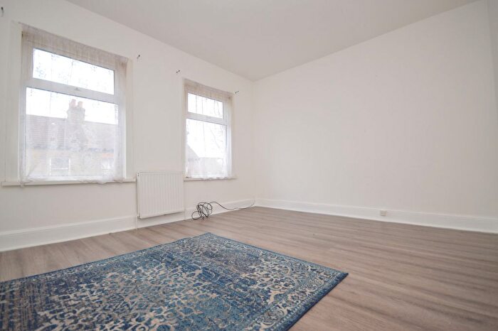 4 Bedroom Terraced House To Rent In Cruikshank Road, Stratford, E15