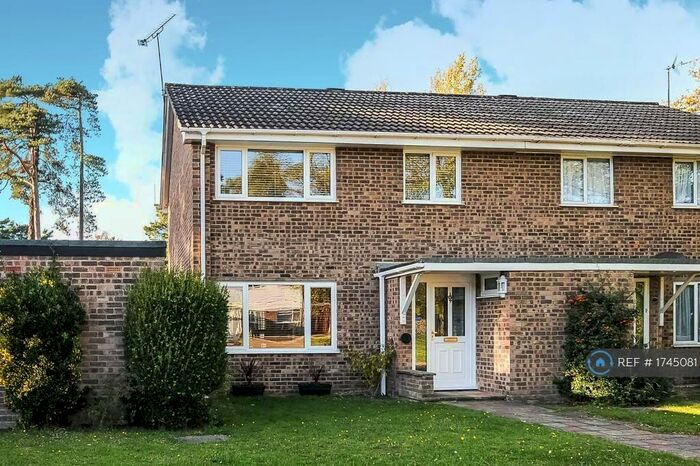 3 Bedroom Semi-Detached House To Rent In Brandon Close, Camberley, GU15