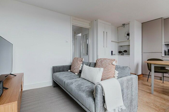 1 Bedroom Apartment To Rent In Thomas More Street, London, E1W