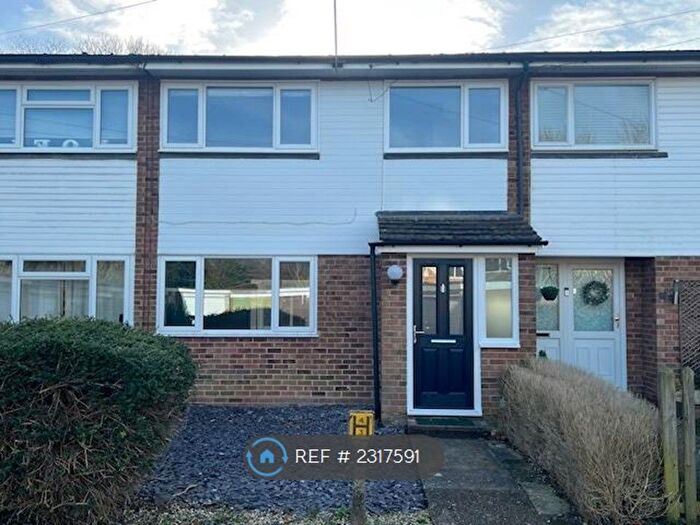 3 Bedroom Terraced House To Rent In Darenth Gardens, Westerham, TN16