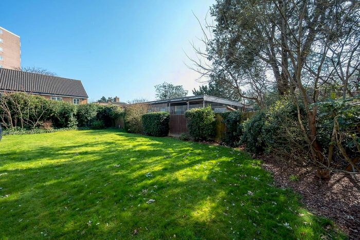 1 Bedroom Flat To Rent In Windlesham Grove, Southfields, London, SW19