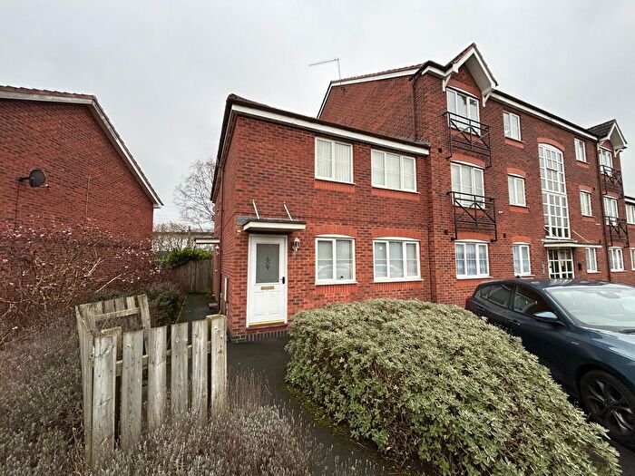 2 Bedroom Flat To Rent In Eagle Lane, Tipton, DY4