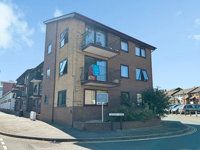 Flat To Rent In Medina Road, Cowes, Isle Of Wight, PO31