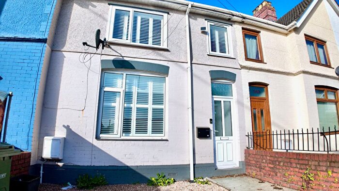 3 Bedroom Terraced House For Sale In The Highway, New Inn, NP4