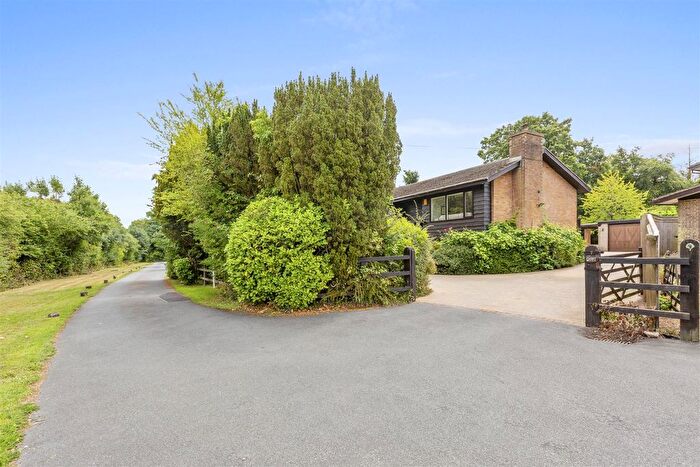 4 Bedroom Detached House For Sale In Hare Lane End, Little Kingshill, HP16