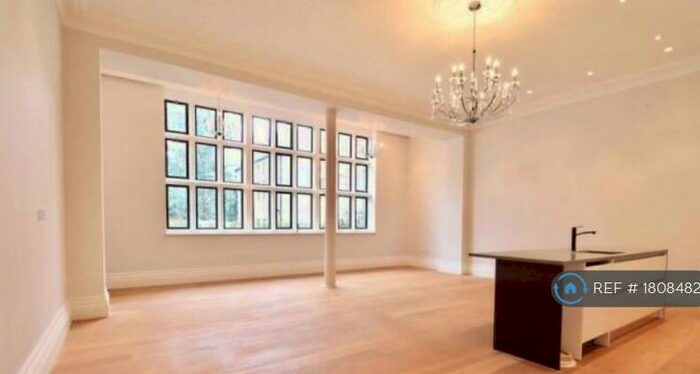2 Bedroom Flat To Rent In Courtyard House, London, NW7