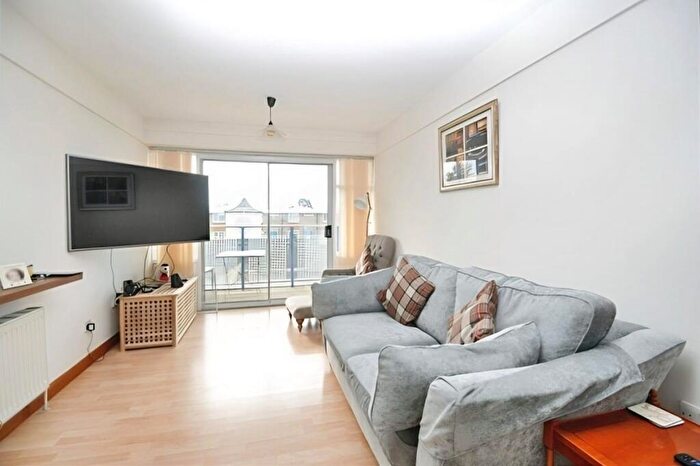 1 Bedroom Apartment For Sale In The Vineyards, Great Baddow, Chelmsford, CM2