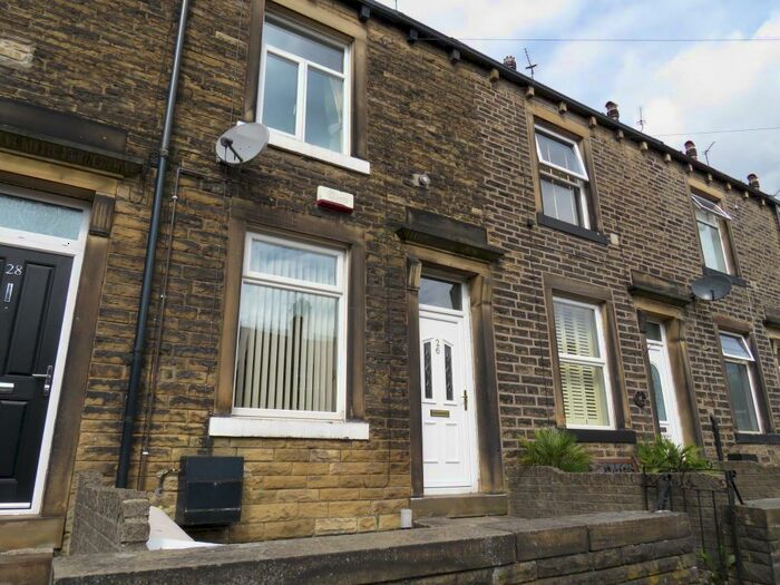 2 Bedroom House To Rent In Cheltenham Place, Halifax, HX3