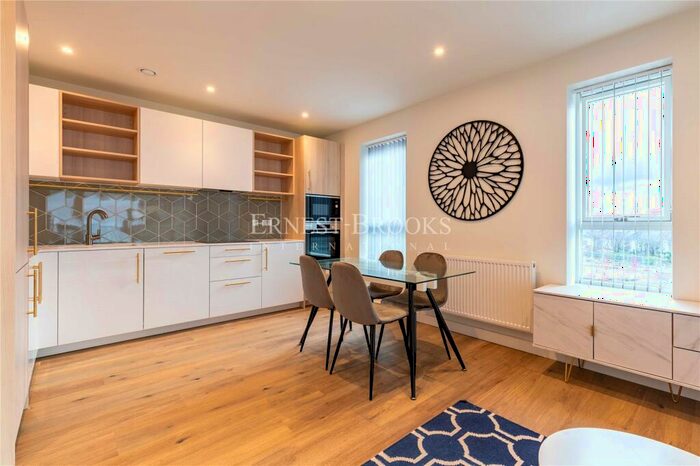 2 Bedroom Apartment To Rent In Alington House, Mary Neuner Road, Clarendon, N8