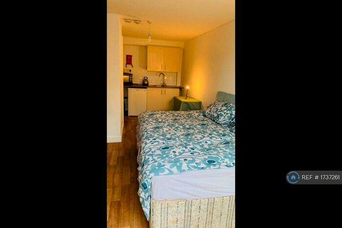 Studio To Rent In Wensleydale, Hemel Hempstead, HP2