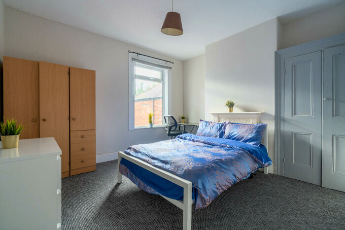 6 Bedroom Terraced House To Rent In West Parade - Student House - /, LN1