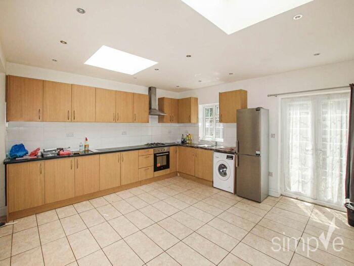 3 Bedroom Property To Rent In Mount Road, Hayes, Middlesex, UB3