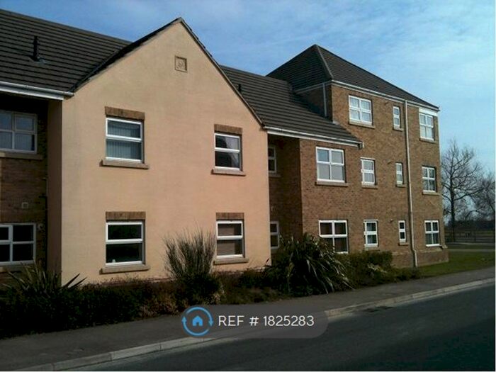 2 Bedroom Flat To Rent In Beevor Court, Sapley, Huntingdon, PE28