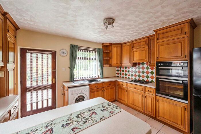 2 Bedroom Detached Bungalow For Sale In Mill Lane, Warmsworth, Doncaster, DN4