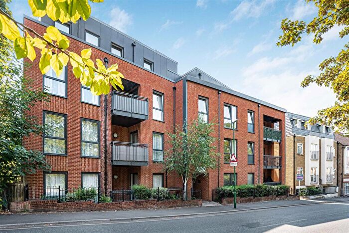 2 Bedroom Flat For Sale In Station Road, Sutton, SM2