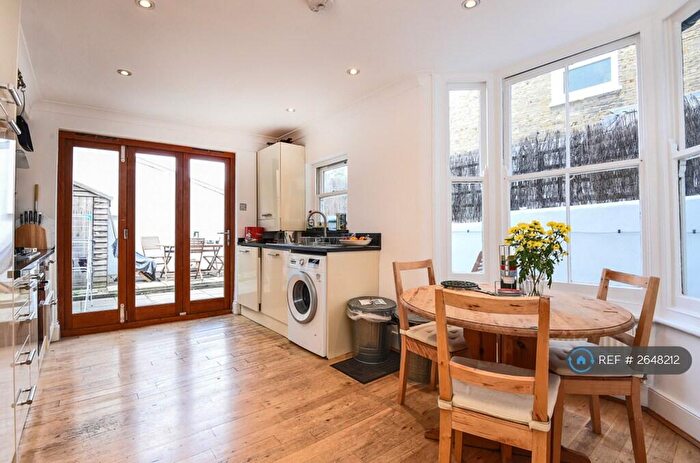 3 Bedroom Flat To Rent In Leathwaite Road, London, SW11