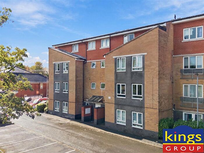 2 Bedroom Flat For Sale In Washbourne Court, Edmonton, N9