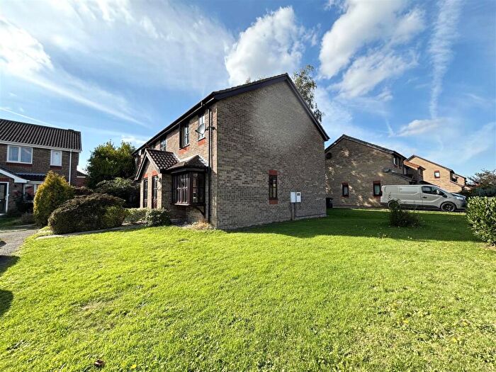 2 Bedroom Semi Detached House For Sale In Swallow Drive, Louth, LN11