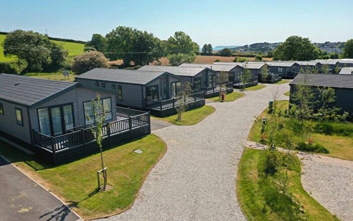 2 Bedroom Mobile/park Home For Sale In Lanteglos, Fowey, PL23