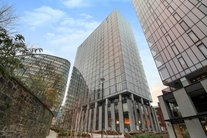 2 Bedroom Flat To Rent In Aspin Lane, Manchester, M4