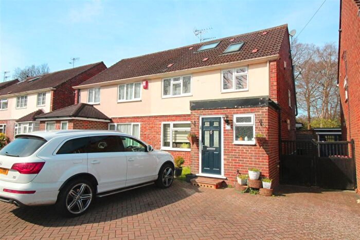 4 Bedroom Semi Detached House For Sale In Crossways, Three Bridges, Crawley, RH10