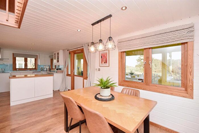 2 Bedroom Detached House For Sale In Fairway Lakes, Caldecott Hall, Fritton, Great Yarmouth, NR31