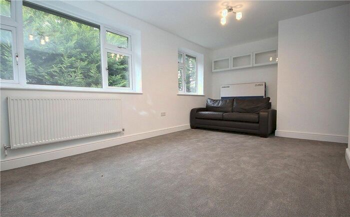 2 Bedroom Maisonette To Rent In Thames Street, Sunbury-On-Thames, Surrey, TW16