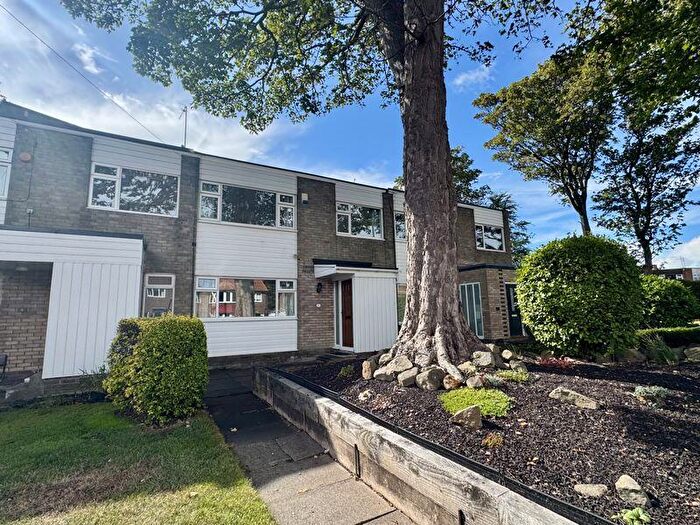 3 Bedroom Terraced House For Sale In Relton Court, Monkseaton, NE25