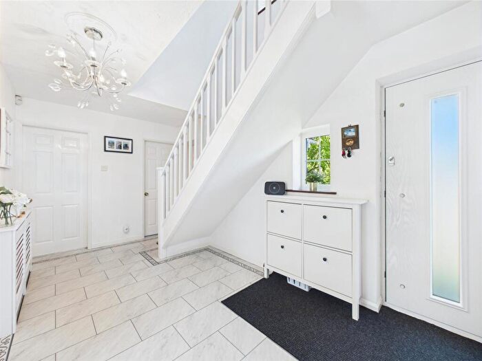 5 Bedroom Detached House For Sale In Gleneagles Close, Mickleover, Derby, DE3