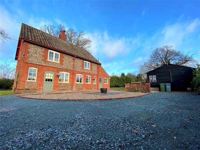 4 Bedroom Property To Rent In Heggatt Street, Horstead, Norwich NR12