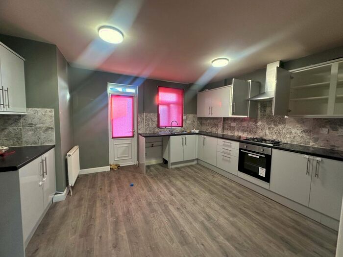 3 Bedroom Terraced House To Rent In Abbey Drive, Leicester, LE4