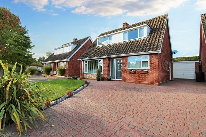 3 Bedroom Chalet For Sale In Church Close, Buxton, Norwich, NR10