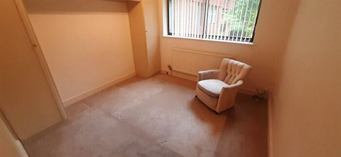 2 Bedroom Property To Rent In Spencer Close, Finchley, London, N3