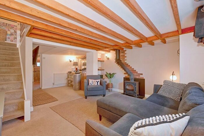 2 Bedroom Cottage For Sale In South Road, Hailsham, BN27
