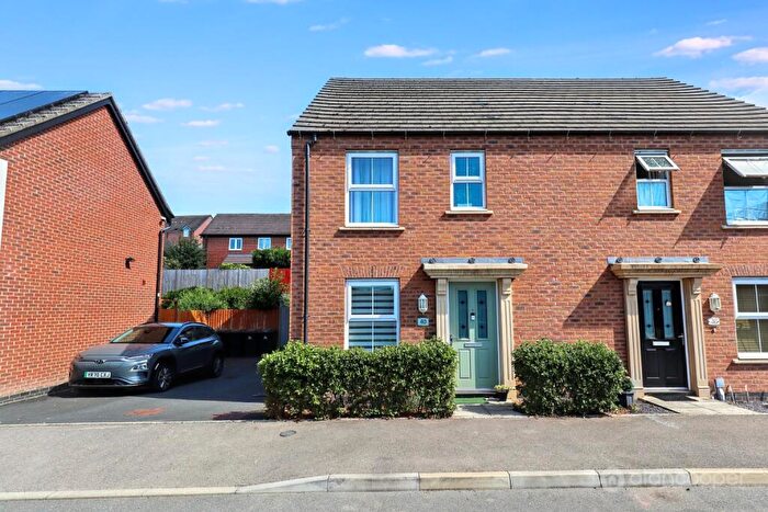 3 Bedroom Semi Detached House For Sale In Hazel Road, Nuneaton, CV10