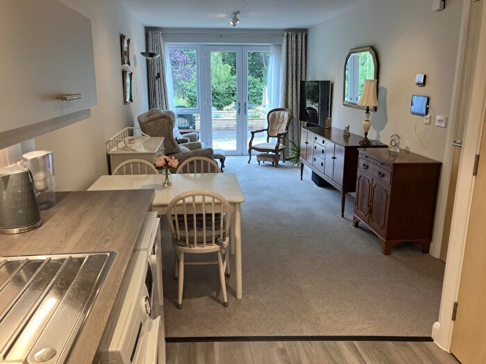 2 Bedroom Flat For Sale In Old Schools Lane, Epsom, KT17
